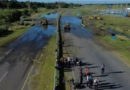 Derrame de líquidos cloacales obligó a cerrar la Ruta 11 en el acceso a Pinamar
